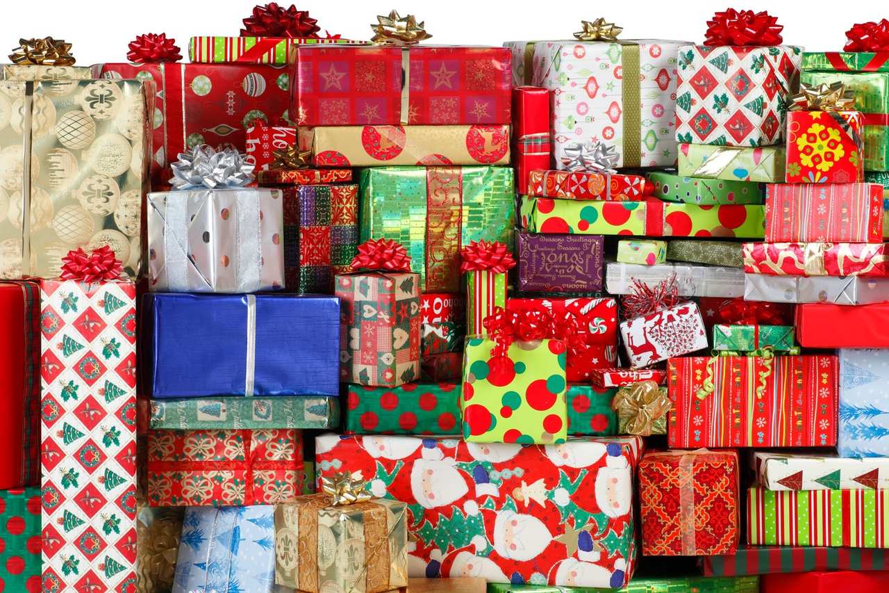Tasmanians told to post Christmas parcels early as Australia Post sets deadlines